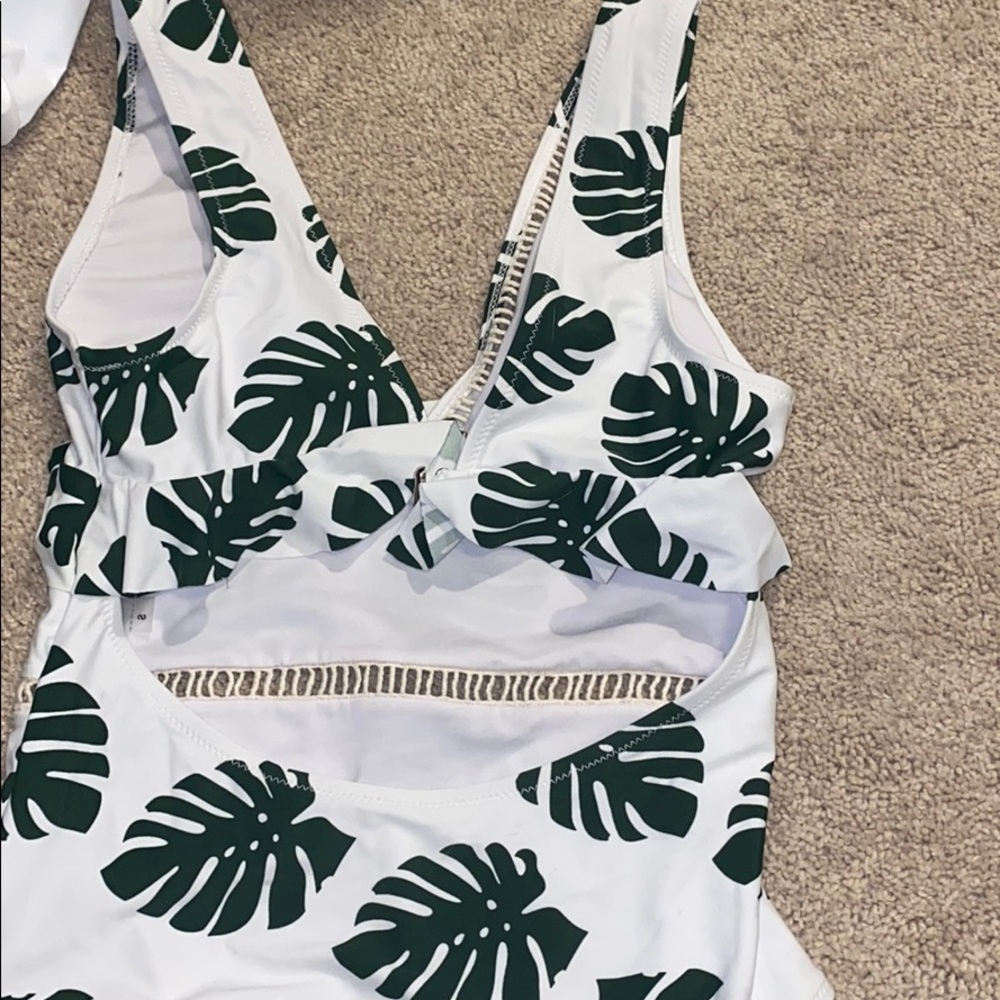 Bathing suit - Picture 2 of 2